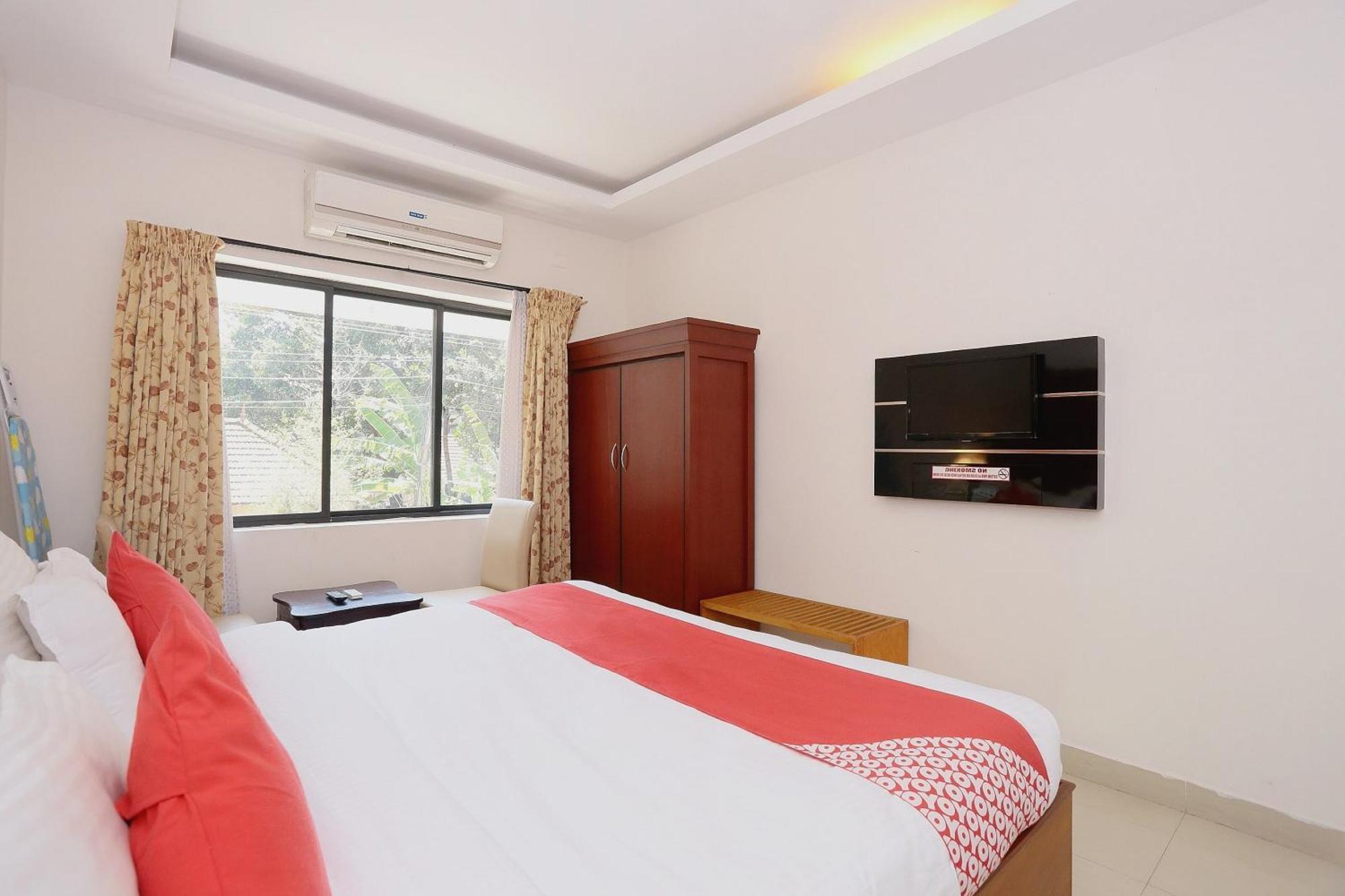 Super Townhouse Dona Castle Otel Kollam Dış mekan fotoğraf