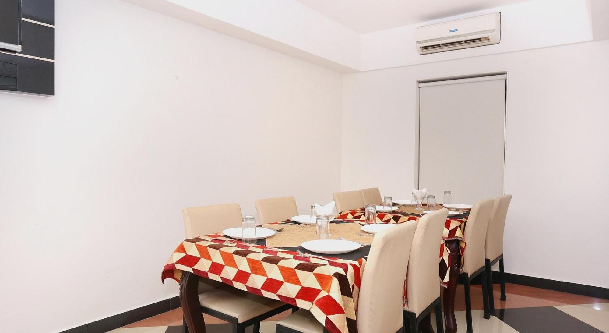 Super Townhouse Dona Castle Otel Kollam Dış mekan fotoğraf