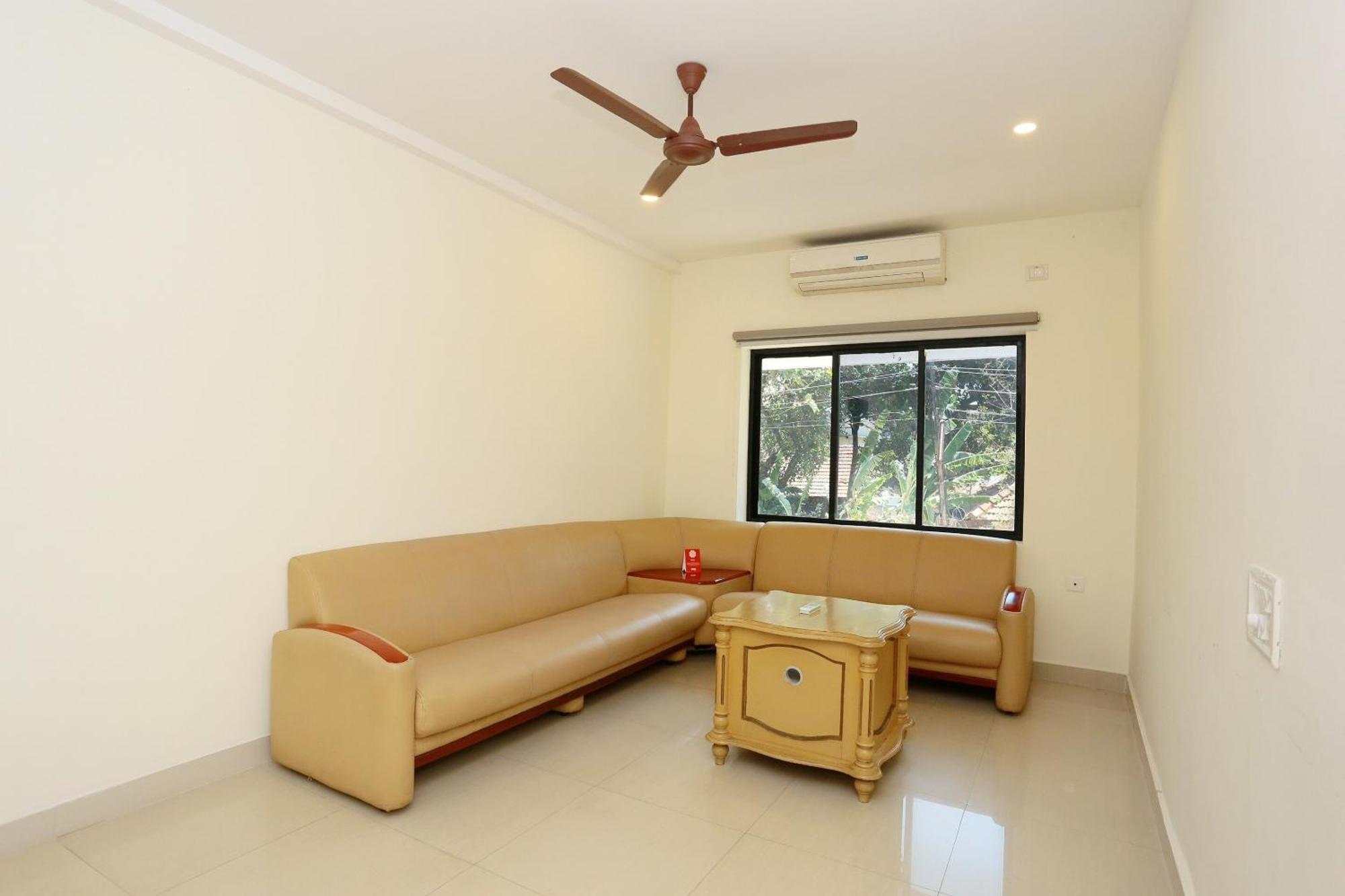 Super Townhouse Dona Castle Otel Kollam Dış mekan fotoğraf