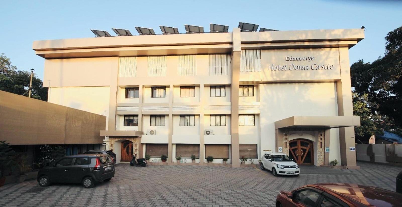 Super Townhouse Dona Castle Otel Kollam Dış mekan fotoğraf