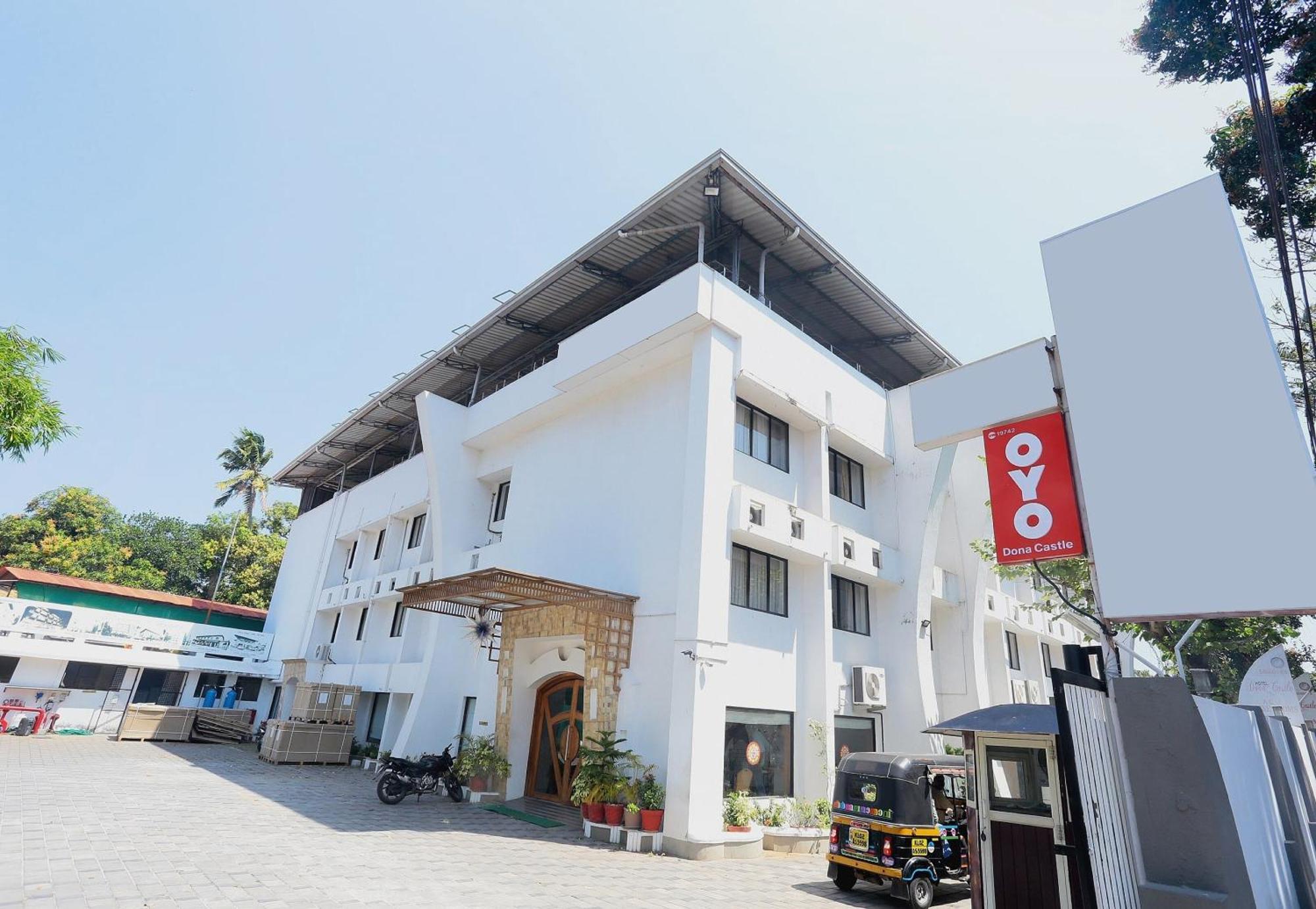 Super Townhouse Dona Castle Otel Kollam Dış mekan fotoğraf